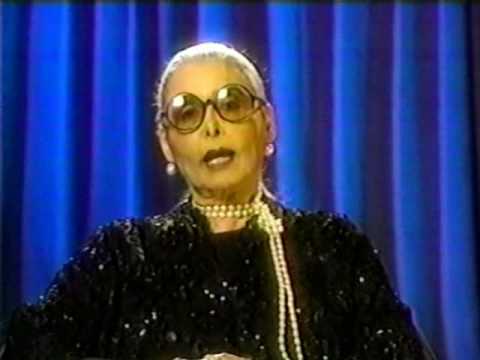 Vanessa Williams receives Lena Horne award.