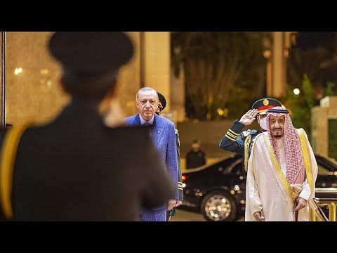 شاهد العاهل السعودي سلمان يلتقي الرئيس التركي إردوغان