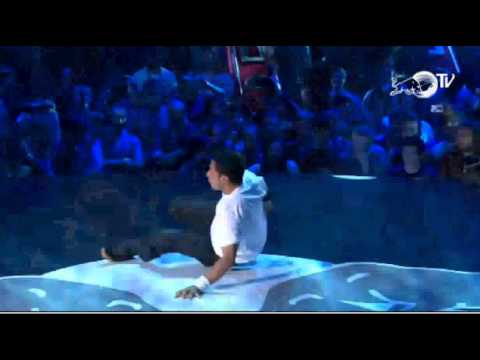 Red Bull BC One 2011 MOSCOW. FINAL BATTLE ROXRITE VS LIL G
