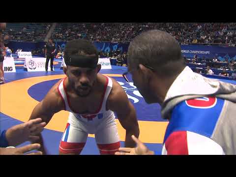 1/16 FS - 65 kg: A. VALDES TOBIE (CUB) v. A. YAZDANICHERA (IRI)