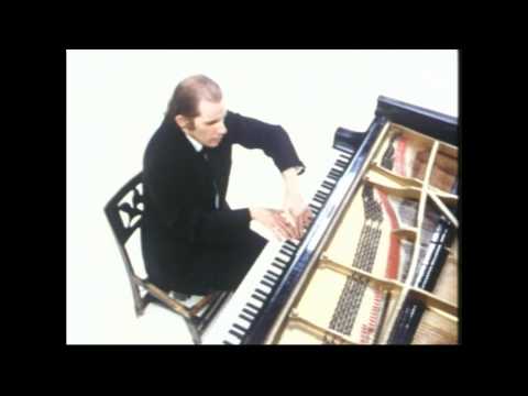 Anton Webern: Variations, Op 27 (1936) Glenn Gould, piano