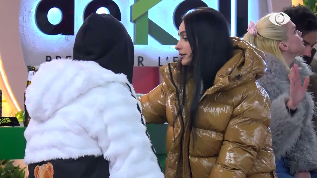 “T’i nuk mund të provokosh një vajzë tjetër…”/ Egli-Gjestit: Nuk mund ta luash…