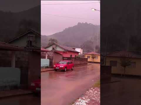 Santana Dos Montes MG Num Dia De Chuva