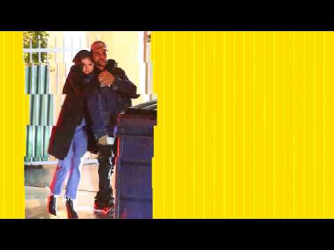 download lagu mp3 mp4 Selena Gomez The Weeknd Haberleri, download lagu Selena Gomez The Weeknd Haberleri gratis, unduh video klip Selena Gomez The Weeknd Haberleri