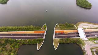 Download lagu Dutch engineering: Aqueduct Veluwemeer seen from above with a DJI Phantom 4 mp3