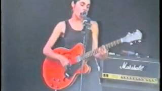 PJ Harvey - Live at &#39;Glastonbury Festival&#39;, 1992
