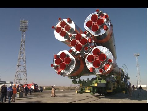 Foguete Soyuz-FG transporte e alinhamento vertical agência Russa Roscosmos