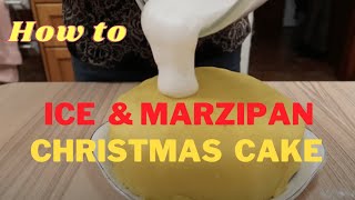 Icing a Christmas cake - How to ice your Christmas cake