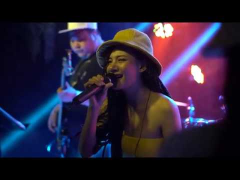 「LIVE」 เจ็บนิดเดียว - นิตยา บุญสูงเนิน | พิม ฐิติยากร (Cover)
