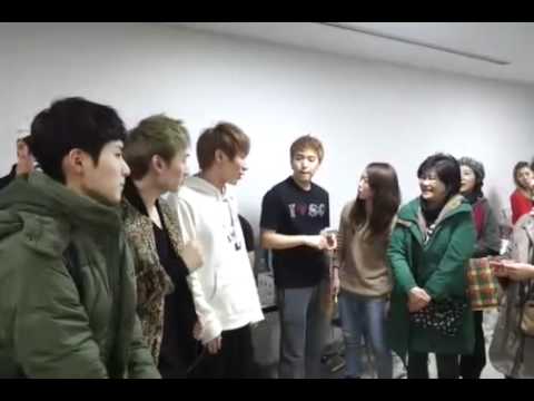 Super Junior with family at SS4 OSAKA Backstage