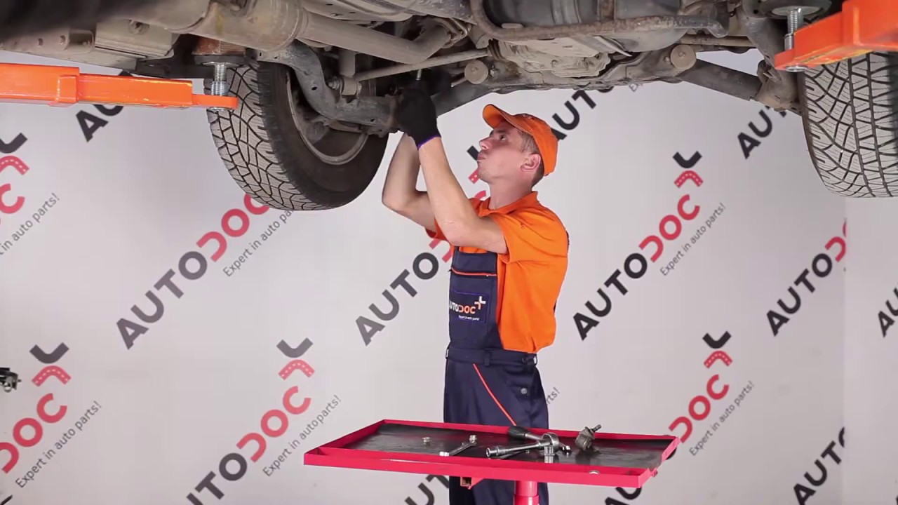 Cum să schimbați: bieleta antiruliu din spate la Honda CR-V II | Ghid de înlocuire