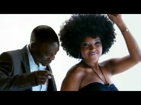 Akon e Negra Li - Beautiful.avi
