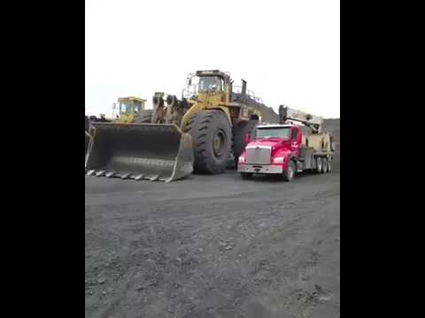 Giant Cat 992C & Cat 994 Wheel Loaders!