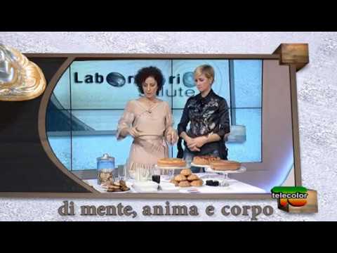 Colonna vertebrale carica il video ernia Dolore nella colonna vertebrale toracica e formicolio alle mani