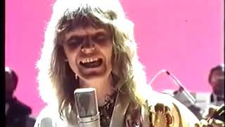 Yes Interviews: 12/9/75 - Steve Howe &amp; Chris Squire The Old Grey Whistle Test (with music videos)