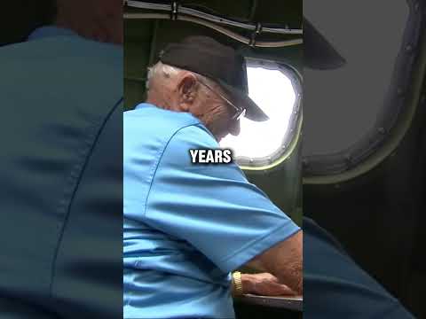 The Moment a U.S Veteran From WW2 Flies a B-17 Bomber