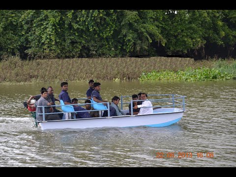 Petrol fibreglass frp motor boat (14 seater) only boat