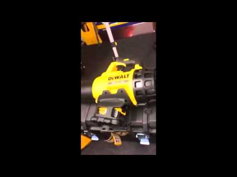 DCM562 18 Volt Blower