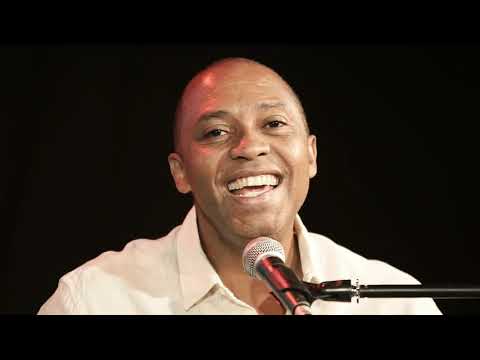 Salgadinho no Programa do Marcelinho Freitas Canta:É Samba que Fala(Programa Pagode Futebol Resenha)