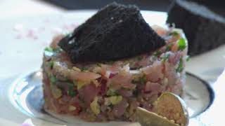 Raczka gotuje - czarny makaron z owocami morza, tatar z tuńczyka, homar z pieca