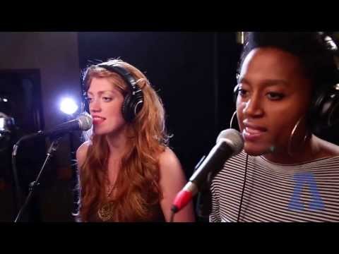 Caroline Smith - Magazine | Audiotree Live