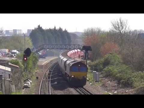 DB schenker 66193 Acton to Moreton on lugg empty stone train