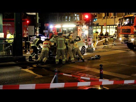 Bergung Unfallauto U-Bahnhof Bernauer Straße