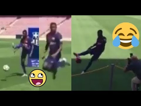 Dembélé haciendo el ridiculo en su presentacion del Barcelona F.C.