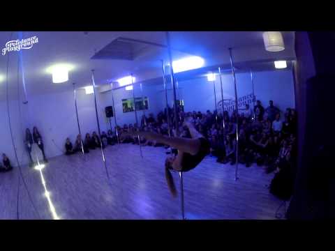 SHOWNIGHT NOVEMBER 2014 - Poledance - Ella Eyre - Deeper - Vicky