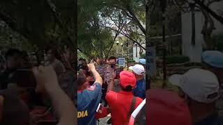 Download lagu pernyataan kapolres bekasi terkait tuntutan PEMUDA BATAK BERSATU dalam penutupan HKBP KSB mp3 Download lagu pernyataan kapolres bekasi terkait tuntutan PEMUDA BATAK BERSATU dalam penutupan HKBP KSB mp3