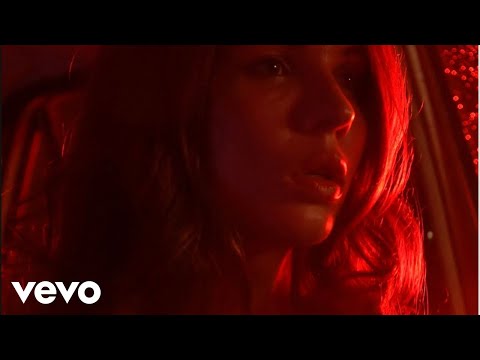 Coyle Girelli, KT Tunstall - Lost To The River