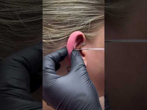 ✌🏻DOUBLE Helix Piercing