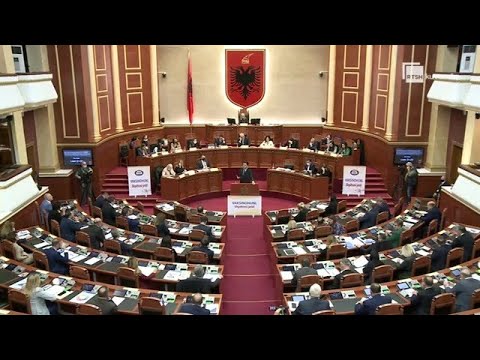 Kryetari i PD Lulzim Basha në Kuvendin e Shqipërisë replika 1 datë 14.10.2021