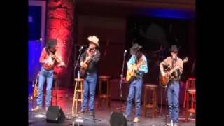 Along the Navajo Trail