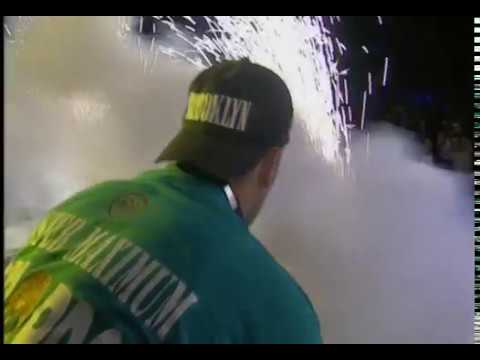 Charly Lownoise & Mental Theo - Live At London [Official Music Video]