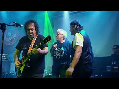 Peligrosa María. Homenaje Charli Domínguez (Los Suaves) y Alfredo Piedrafita (Barricada).11/11/2022