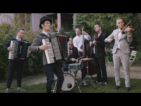 PutriPop - Hallelujah (official music video)