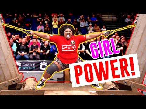 Strongwoman BEATS World’s Strongest Men on the brutal Hercules Hold! 🤩