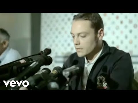 Tiziano Ferro - A Mi Edad (Official Video)