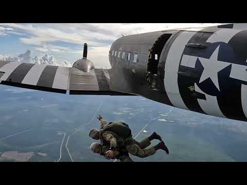 98-Year-Old Vince Speranza Jumps from World War II C-47 Aircraft