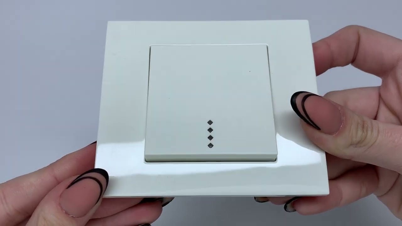 Вимикач одноклавішний з підсвіткою OVIVO Grano білий (400-010200-201)