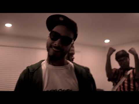 Joey Mayhem, Mufasa Major, Pax The Prophet - Medicated