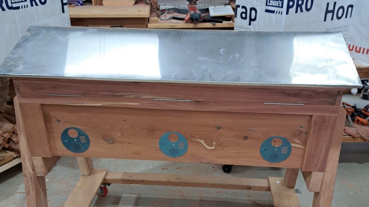 Cedar long langstroth hive