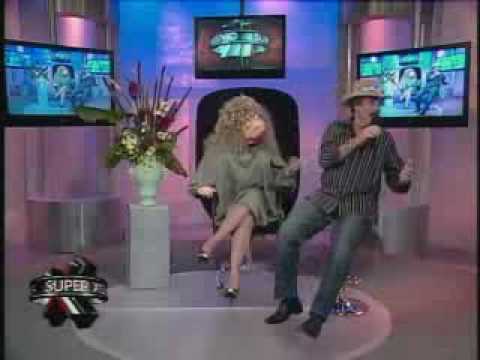 SuperXclusivo 3/31/10 - Carlos Díaz Olivo no quiso particpar de la actividad Uniendo Cabezas