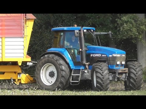 Chopping corn with Claas, New Holland & Liebherr
