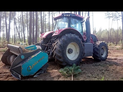 Broyeur PICURSA COMBAT 2600 sur tracteur VALTRA S323 de 350CV - VERCOM