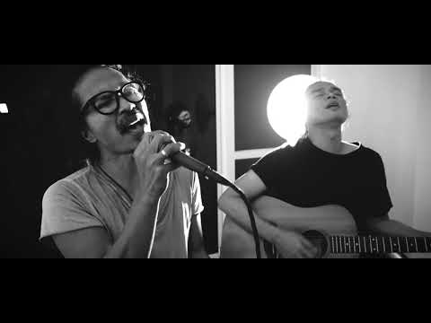 download lagu mp3 mp4 Bip Struggle, download lagu Bip Struggle gratis, unduh video klip Bip Struggle