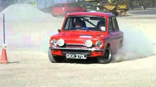 preview picture of video 'Ilkley Jubilee Rally 2011 British Cars'