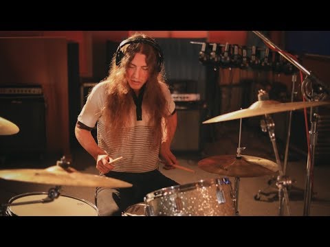 download lagu mp3 mp4 Dirty Streets Distractions, download lagu Dirty Streets Distractions gratis, unduh video klip Dirty Streets Distractions