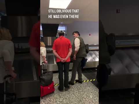 He reunited with his brother after 20 years of not seeing each other 👏❤️